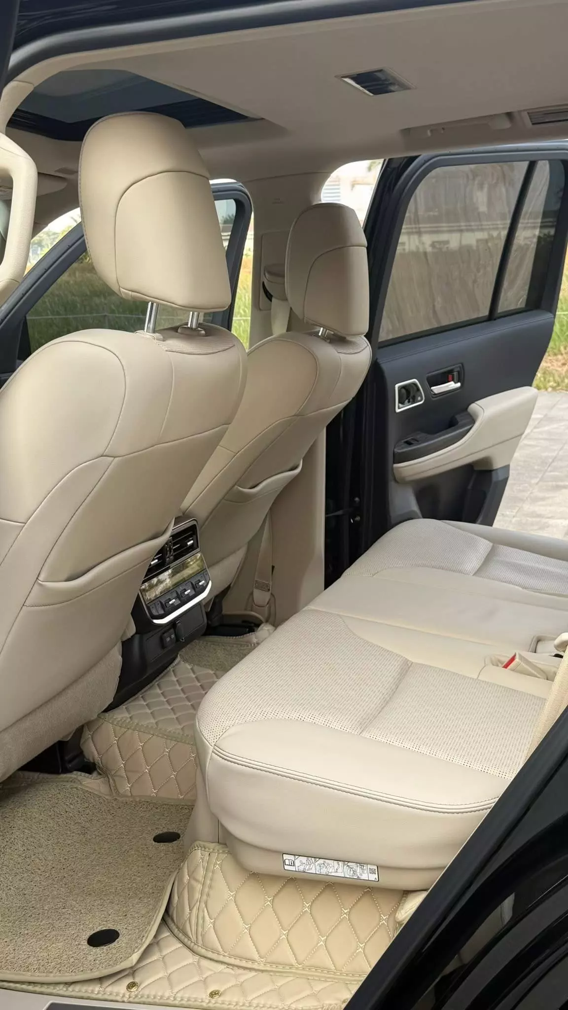 Bán Land Cruiser LC300 sản xuất 2025 siêu lướt, mới 99,99%.-9