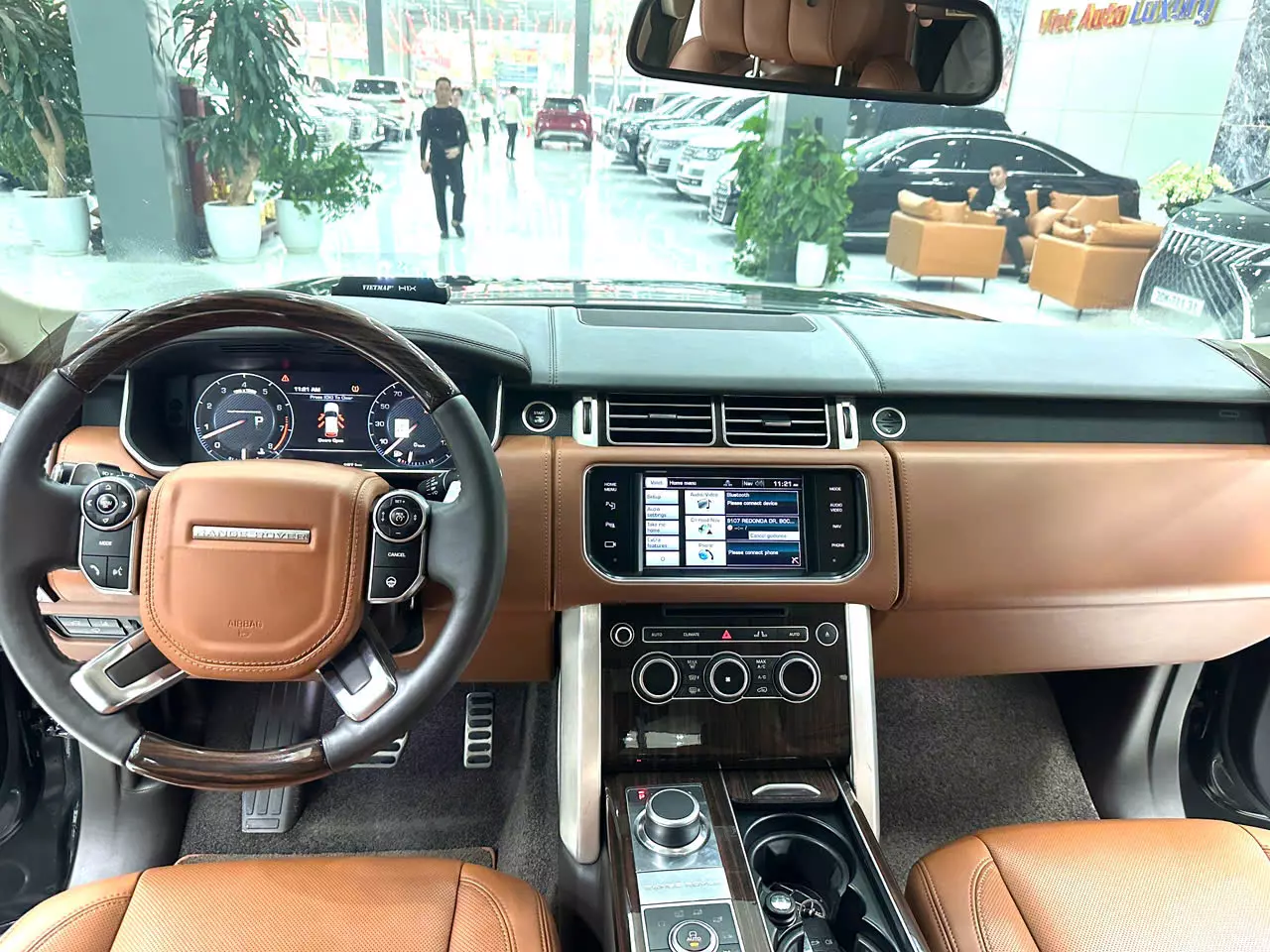 CẦN BÁN XE LandRover Range rover Autobiography LWB Black Edition sản xuất năm 2014 Xe một chủ từ đầu. Xe chủ rất ít đi r-4