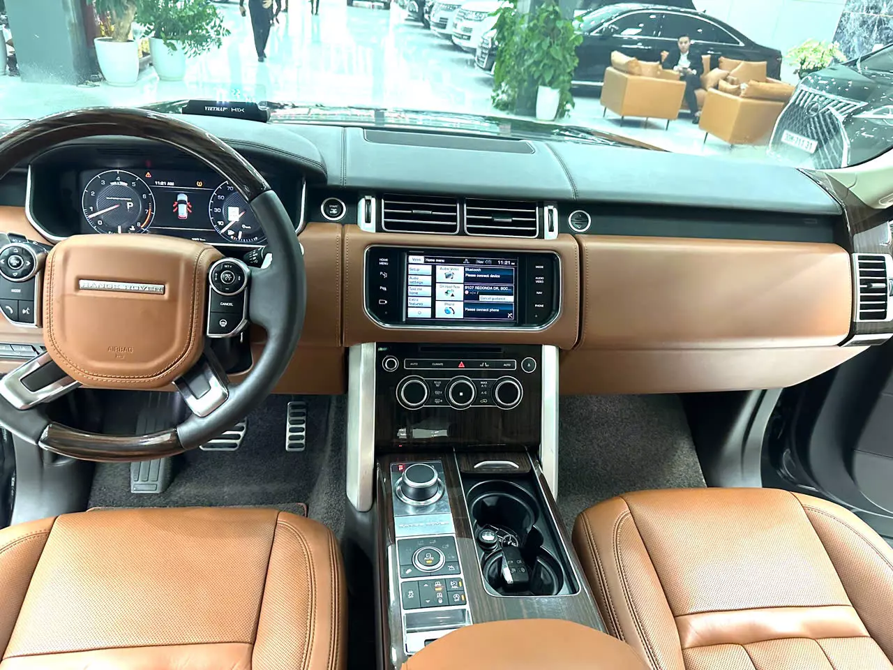 CẦN BÁN XE LandRover Range rover Autobiography LWB Black Edition sản xuất năm 2014 Xe một chủ từ đầu. Xe chủ rất ít đi r-6