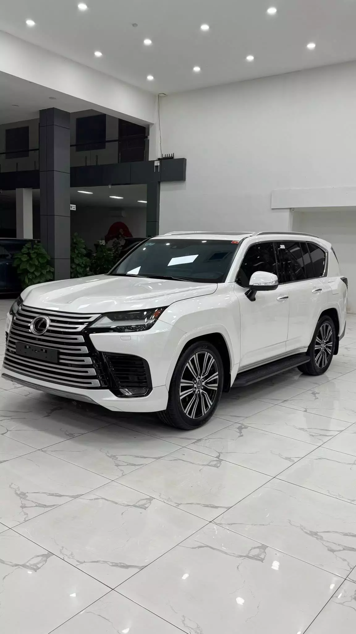 Bán Lexus LX600 7 chỗ sản xuất 2023 Siêu lướt.-1