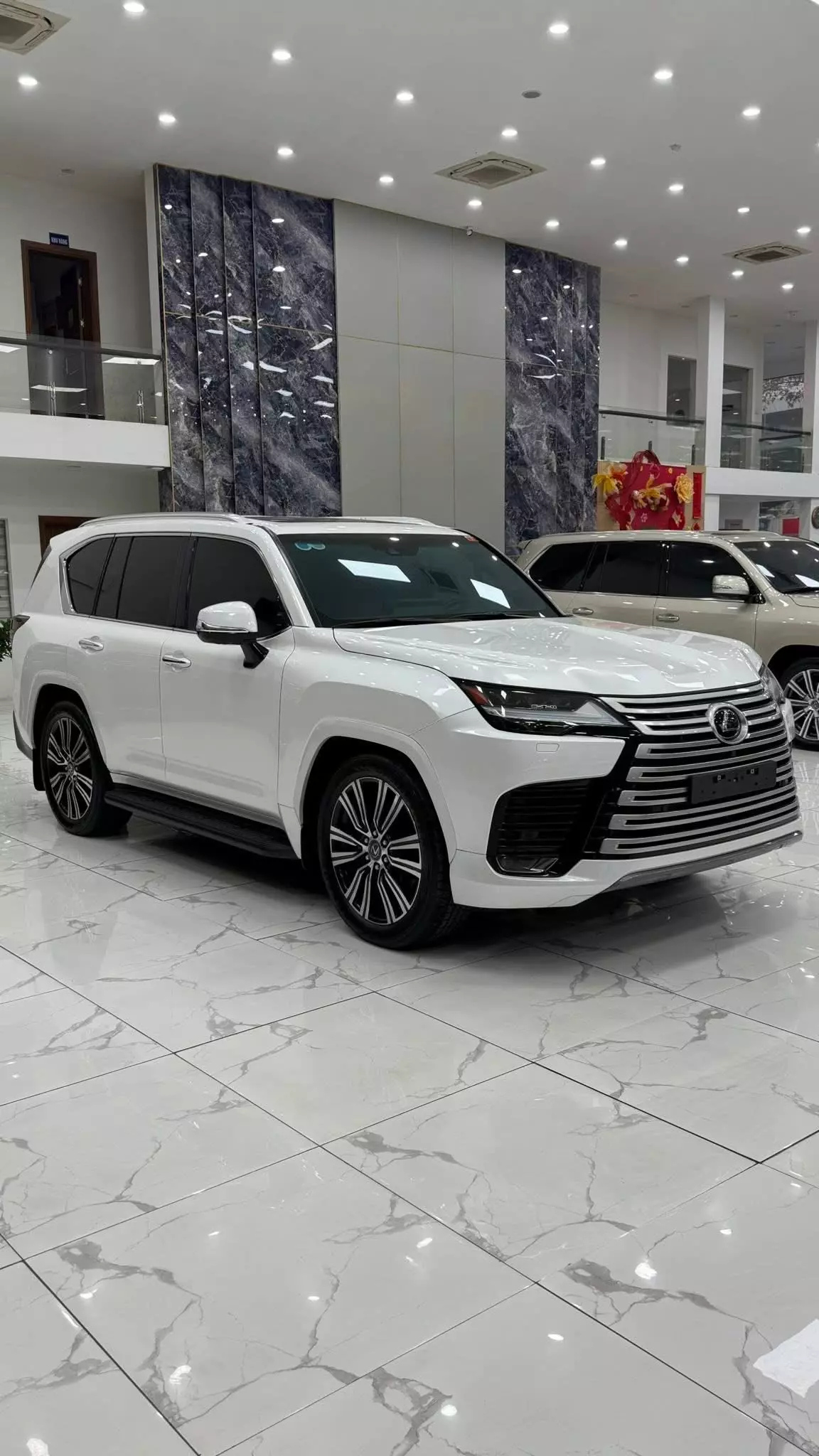 Bán Lexus LX600 7 chỗ sản xuất 2023 Siêu lướt.-2