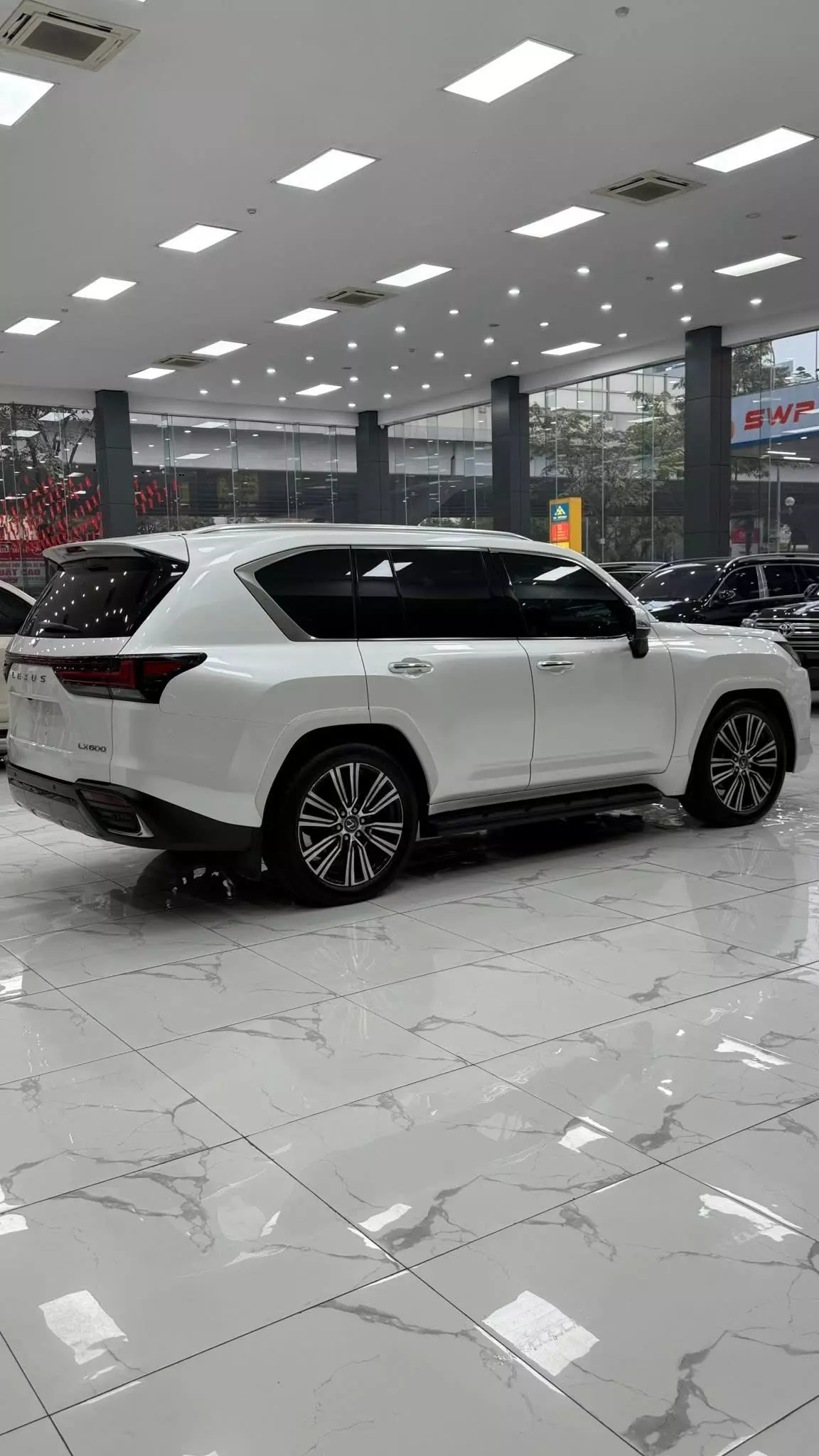 Bán Lexus LX600 7 chỗ sản xuất 2023 Siêu lướt.-5