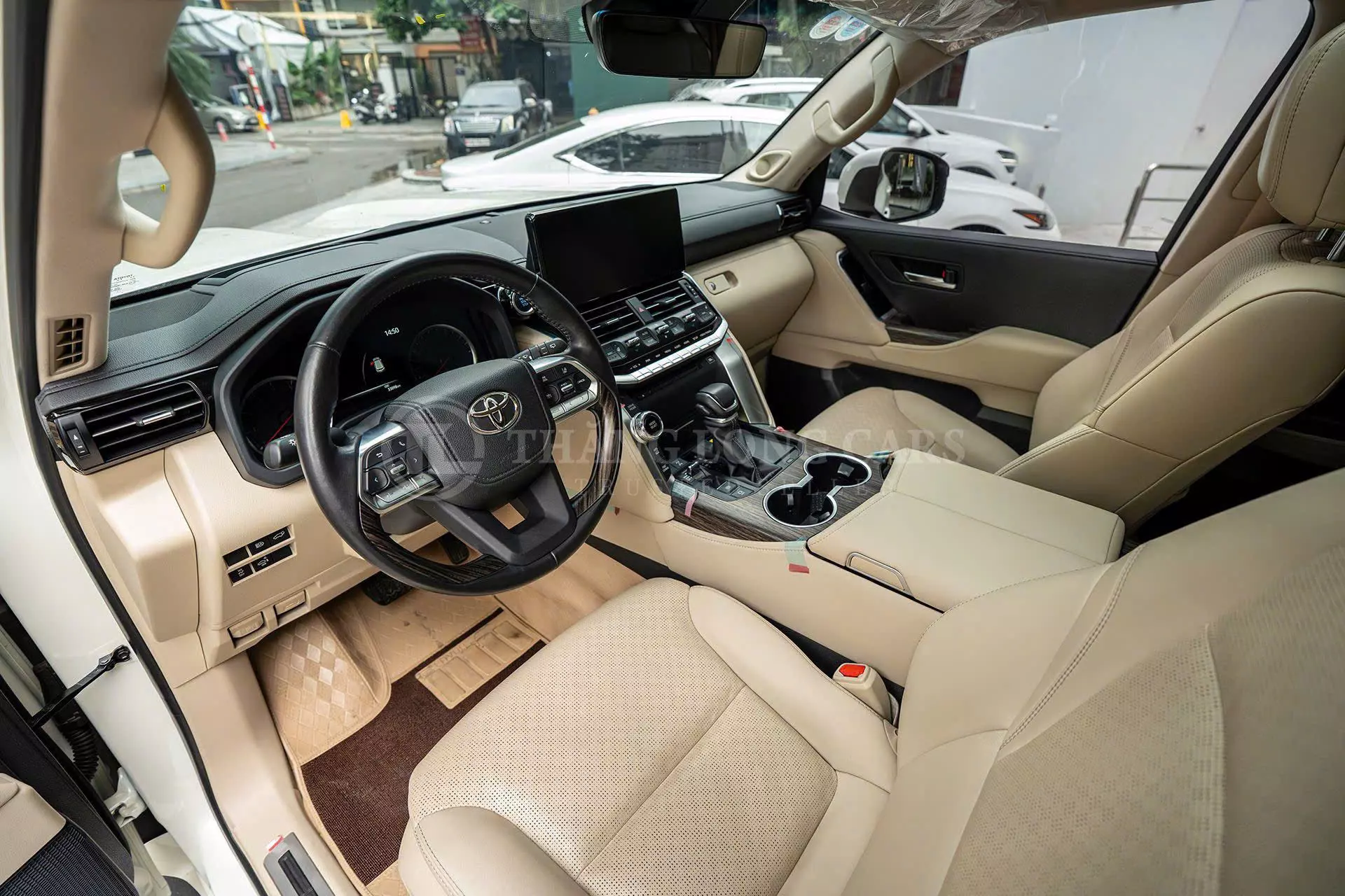 TOYOTA LAND CRUISER LC300 – TRẮNG/KEM ĐẲNG CẤP-8