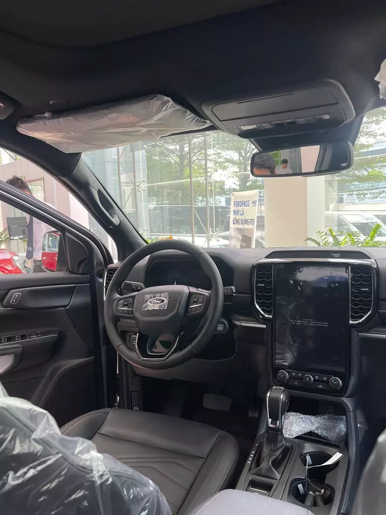 FORD EVEREST  Xe sẵn showroom - đầy đủ màu sắc giao ngay! -6