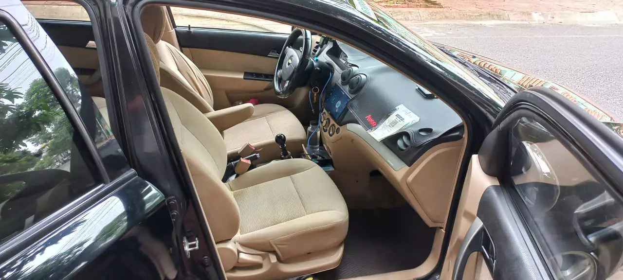 Chính chủ bán xe Chevrolet Aveo sx năm 2017-2