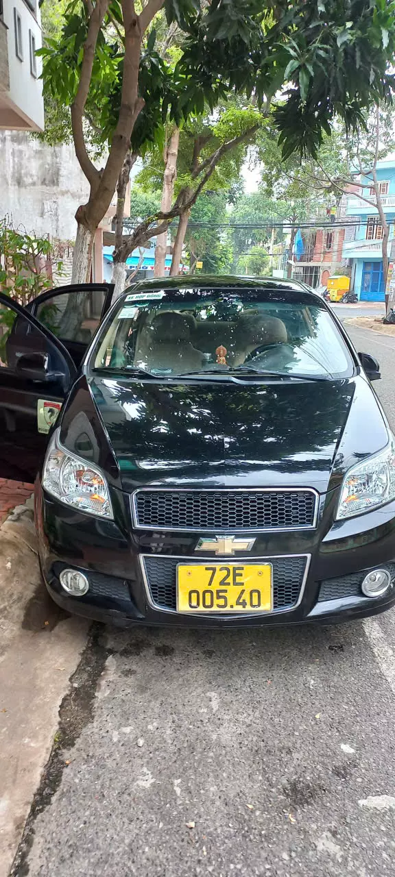 Chính chủ bán xe Chevrolet Aveo sx năm 2017-0