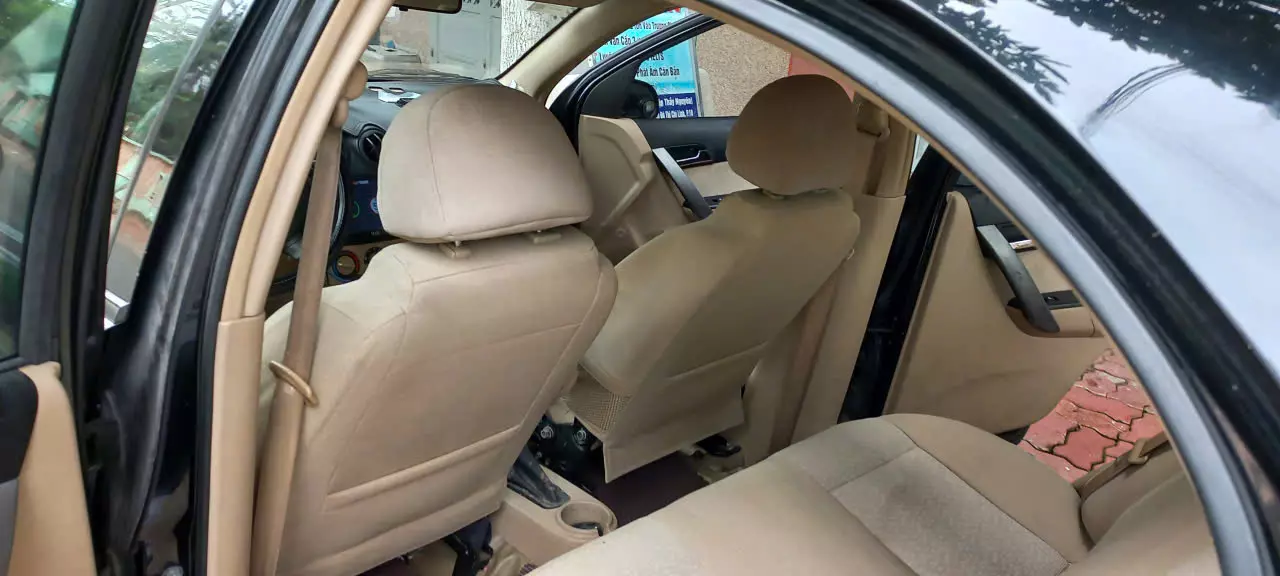 Chính chủ bán xe Chevrolet Aveo sx năm 2017-1