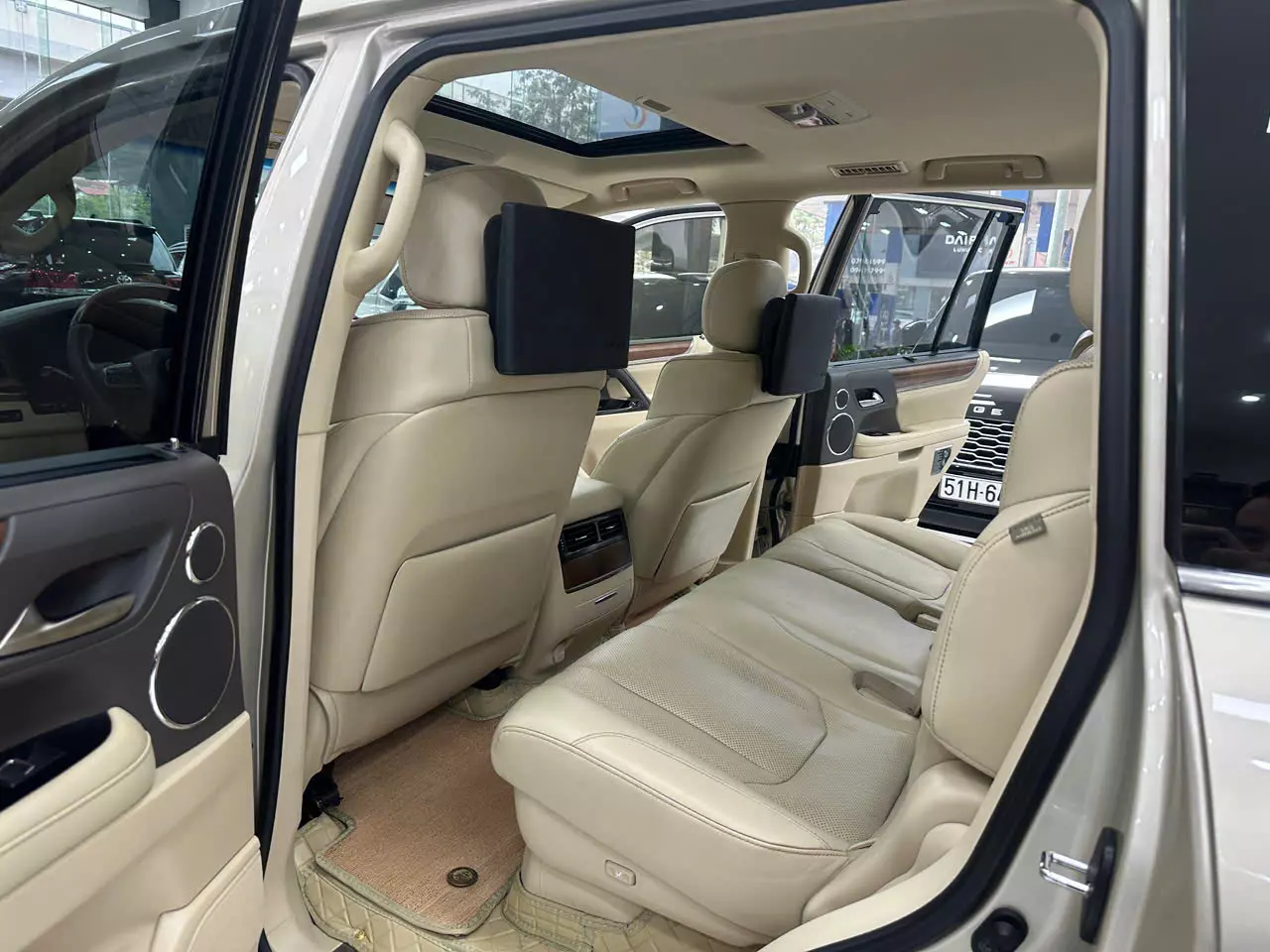 Cần bán Lexus LX 570 2019, màu vàng, nhập khẩu Mỹ -12