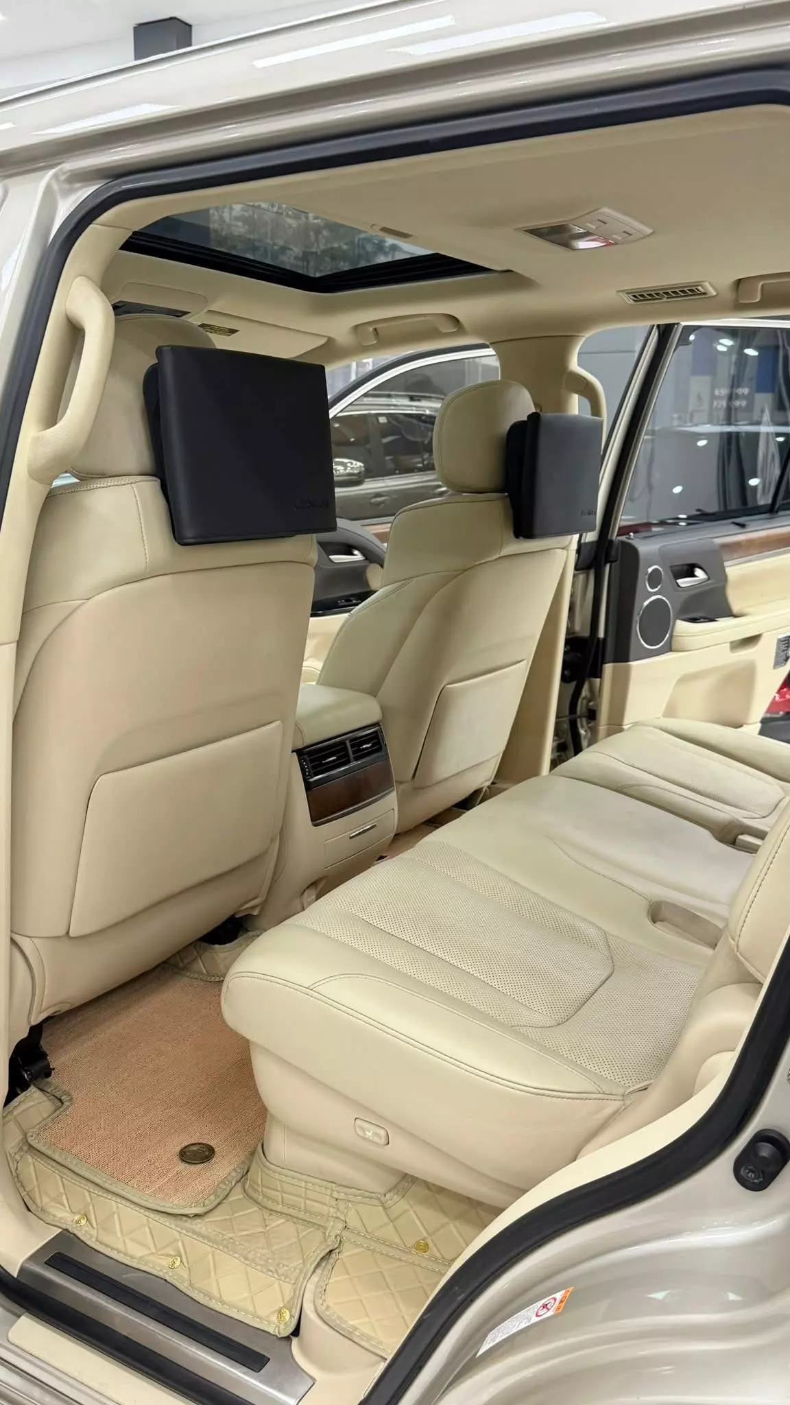 Bán Lexus LX570 nhập Mỹ, sản xuất 2019, xe đi ít cực mới.-10
