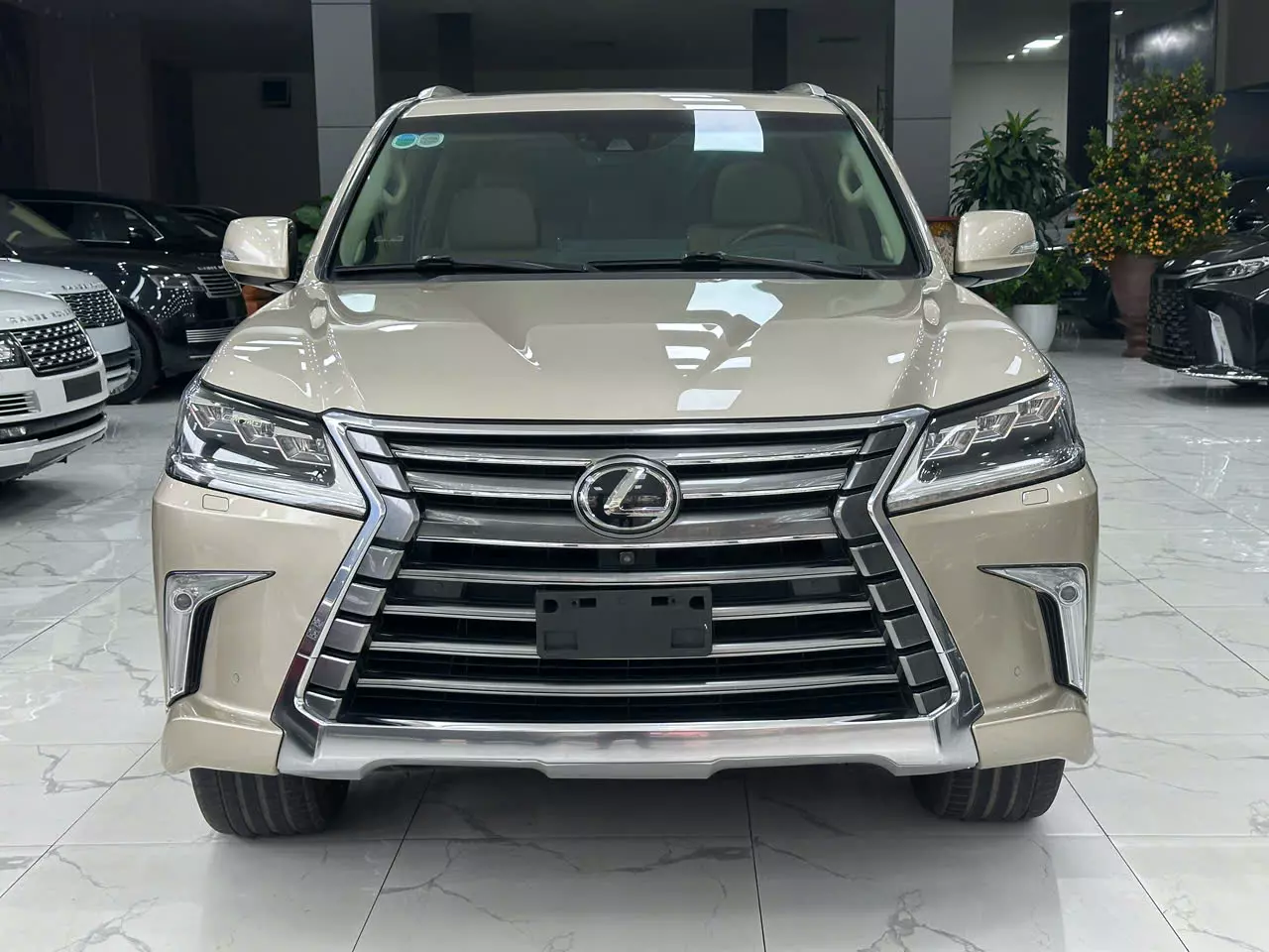 Lexus LX570 Xuất Mỹ Xe Sản Xuất Năm 2019 -10