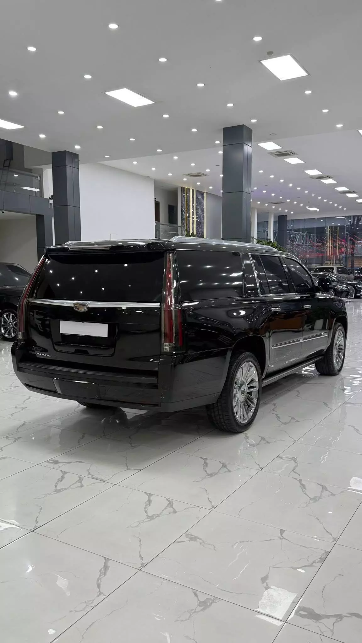 Bán CADILLAC ESCALADE 6.2 Platinum sản xuất 2016.-5