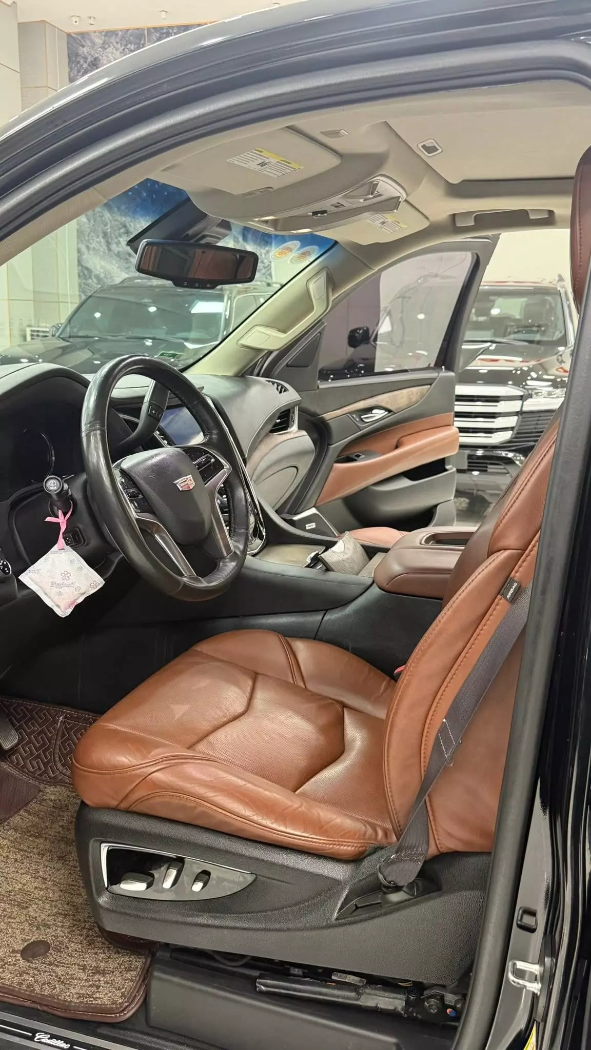 Bán CADILLAC ESCALADE 6.2 Platinum sản xuất 2016.-8