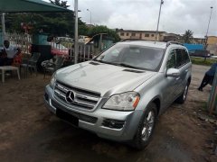 Cần bán Mercedes GL450 đời 2008, màu bạc, xe nhập