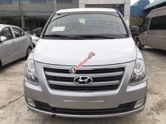 Xe 9 chỗ máy dầu Hyundai Starex nhập chiếc 2017