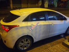 Cần bán lại xe Hyundai i30 1.6 AT đời 2014, màu trắng, xe nhập, giá tốt