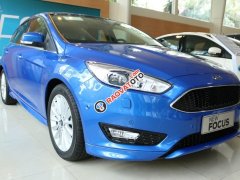 Bán xe ô tô Sài Gòn Ford Focus 1.5L Ecoboost Sport 5 cửa 2018, màu xanh, giá 749 triệu, chưa khuyến mãi