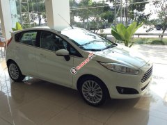 Bán Ford Fiesta giá cạnh tranh, tặng phụ kiện, giao xe ngay, hỗ trợ 80% NH