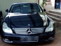 Bán xe Mercedes CLS đời 2010, màu đen, nhập khẩu chính hãng