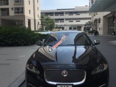 Cần bán xe Jaguar XJ đời 2011, màu đen, xe nhập

