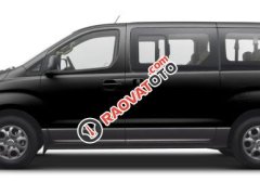 Bán xe nhà Hyundai Starex 2.5MT, 9 chỗ, máy dầu 2017, màu đen