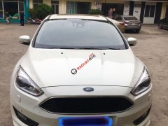 Bán xe Ford Focus Ecoboost 1.5 đời 2016, màu trắng