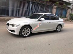 Bán xe BMW 3 Series 328i sản xuất năm 2013, màu trắng, nhập khẩu