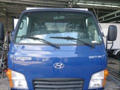 Cần bán Hyundai 2.5T thùng kín màu xanh vào Đô thị