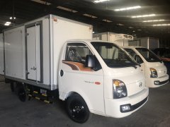 Bán Hyundai Porter H150 linh kiện nhập khẩu Hàn Quốc 2018, màu trắng Bán Hyundai Porter H150 linh kiện nhập khẩu Hàn Quốc 2018, màu trắng