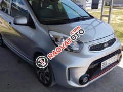 Bán xe Kia Picanto 1.25l AT 2017, màu bạc, giá 320tr