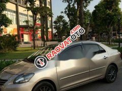 Cần bán lại xe Toyota Vios E 1.5 MT sản xuất năm 2013, màu bạc, giá tốt