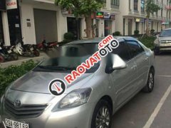Cần bán lại xe Toyota Vios E 1.5MT năm 2013, màu bạc 