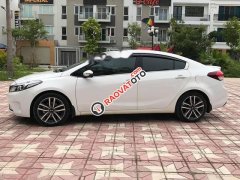 Cần bán xe Kia Cerato 1.6 sản xuất năm 2016, màu trắng