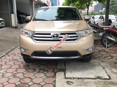 Cần bán gấp Toyota Highlander năm 2011 màu vàng, 1 tỷ 180 triệu, nhập khẩu nguyên chiếc Mỹ, siêu đẹp