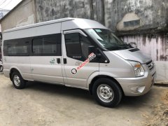 Bán Ford Transit 2017 số sàn, màu bạc