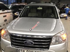 Cần bán xe Ford Everest 4x2 MT Sx 2011, màu bạc, xe gia đình sử dụng tốt