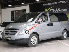 Cần bán gấp Hyundai Starex 2.5MT năm sản xuất 2016, màu bạc