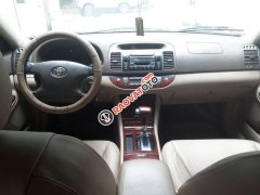 Cần bán gấp Toyota Camry 3.0 sản xuất năm 2003, giá tốt