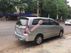 Bán xe Toyota Innova năm sản xuất 2014, màu bạc như mới
