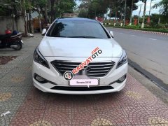 Cần bán gấp Hyundai Sonata AT sản xuất năm 2015, màu trắng, nhập khẩu 