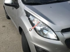 Cần bán gấp Chevrolet Spark LT 1.0 MT đời 2014, màu bạc  