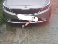 Cần bán lại xe Kia Cerato sản xuất 2016 màu vàng, 490 triệu