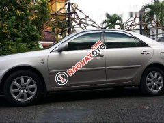 Cần bán xe Toyota Camry đời 2002 còn mới