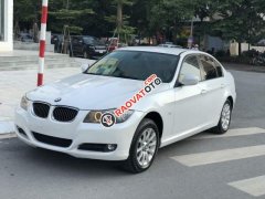 Cần bán xe BMW 3 Series 320i năm 2007, màu trắng