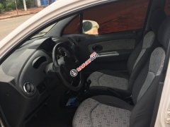 Cần bán lại xe Chevrolet Spark AT 2009, màu trắng chính chủ, giá tốt
