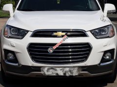 Cần bán gấp Chevrolet Captiva đời 2016 màu trắng, giá 695 triệu