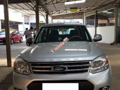 Bán Ford Everest Limited 2.5MT, máy dầu, 2014, màu bạc, đi gần 69000km