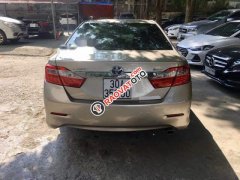 Bán ô tô Toyota Camry 2.0 năm sản xuất 2014, còn đẹp như mới