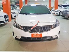 Bán Kia Cerato Signature 1.6 AT năm sản xuất 2017, màu trắng 