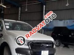 Cần bán xe Ford Ranger Wildtrak 3.2 AT sản xuất năm 2017, màu trắng, nhập khẩu còn mới