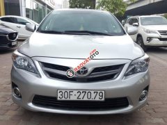 Cần bán xe Toyota Corolla altis 2.0V sản xuất 2013, màu bạc